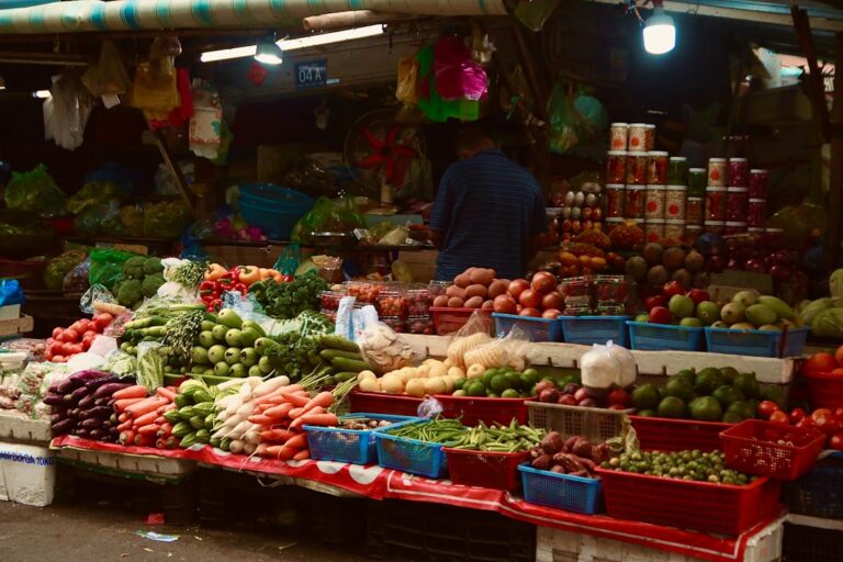 local market in bodh gaya