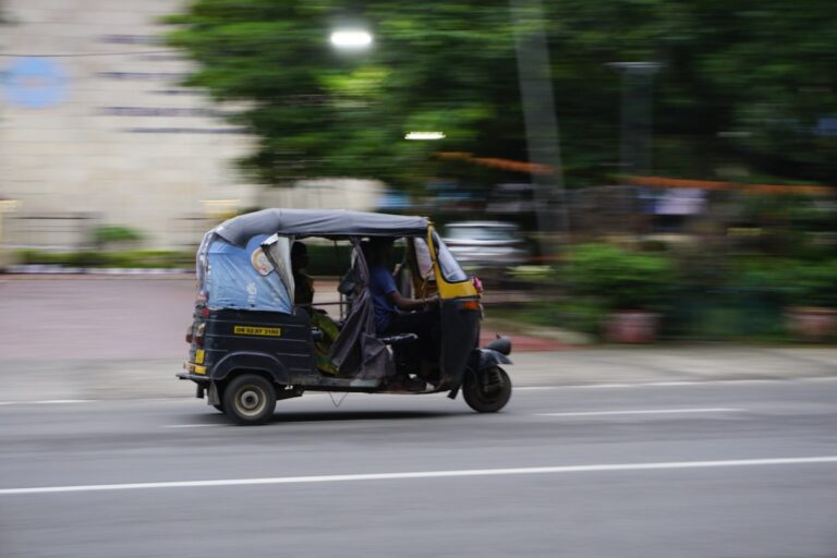 local cab service in gaya